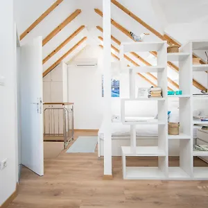  Apartment Tragos Lemon Tree Croatia